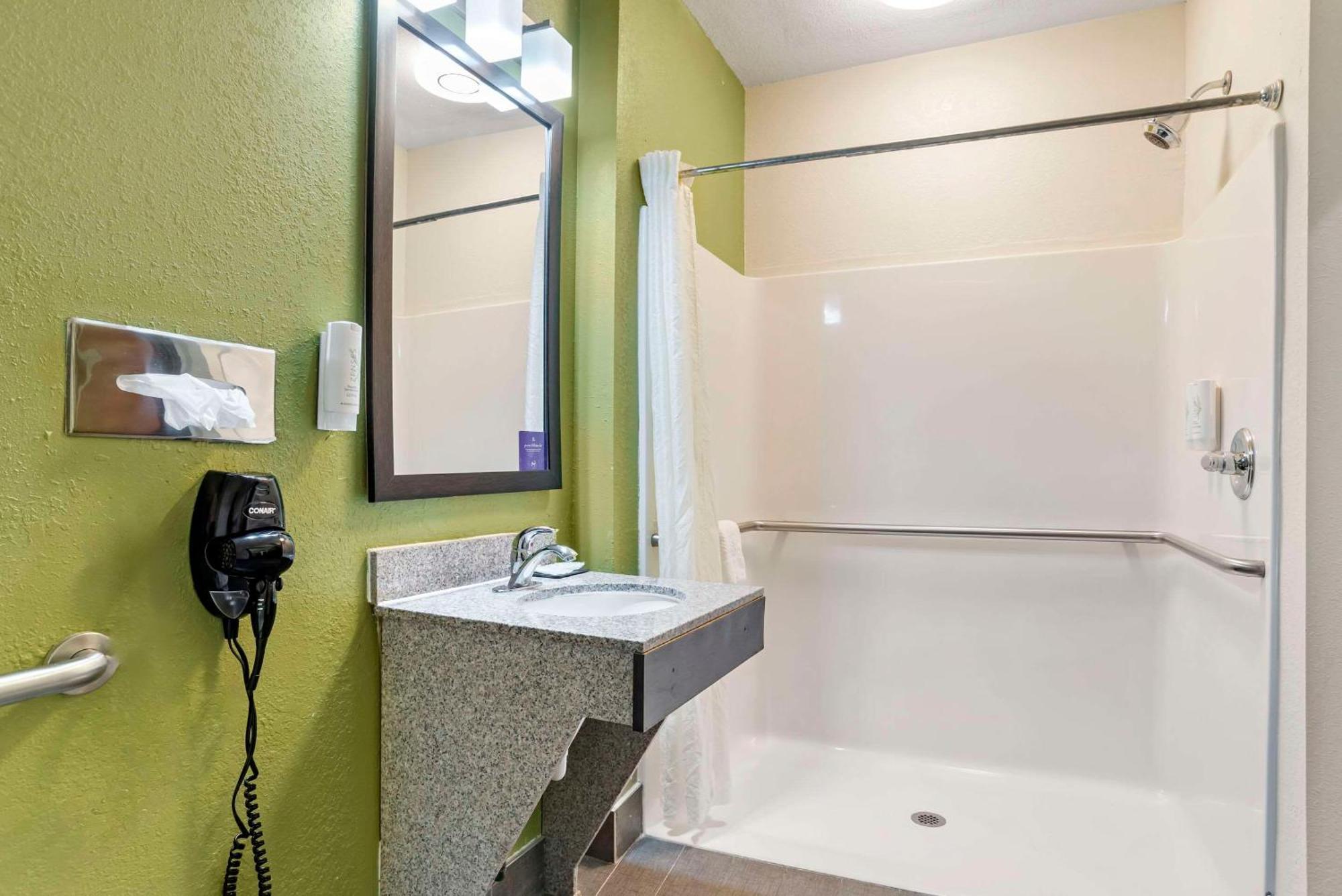 Sleep Inn & Suites Montgomery East I-85 Buitenkant foto